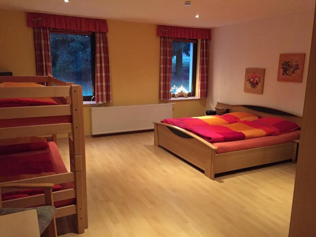Pension Poehlbergblick Annaberg Bagian luar foto